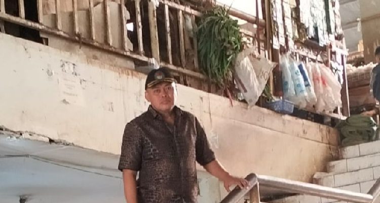 Persimpangan Jalan Pasar Rakyat Di Jawa Barat Detik Merdeka Tm9SAGGJj9