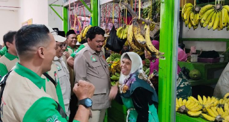 Kunjungan Ke Pasar Wonosobo Ketum Papera Sebut Pedagang Lebih Cinta Prabowo Dan Siap Dukung Detik Merdeka GesAM1D26V