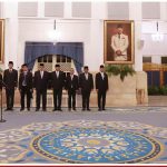 Presiden Prabowo Subianto melantik pejabat menteri dan pejabat setingkat menteri dalam reshuffle kabinet di Istana Negara, Jakarta, Senin (27/4/2026).