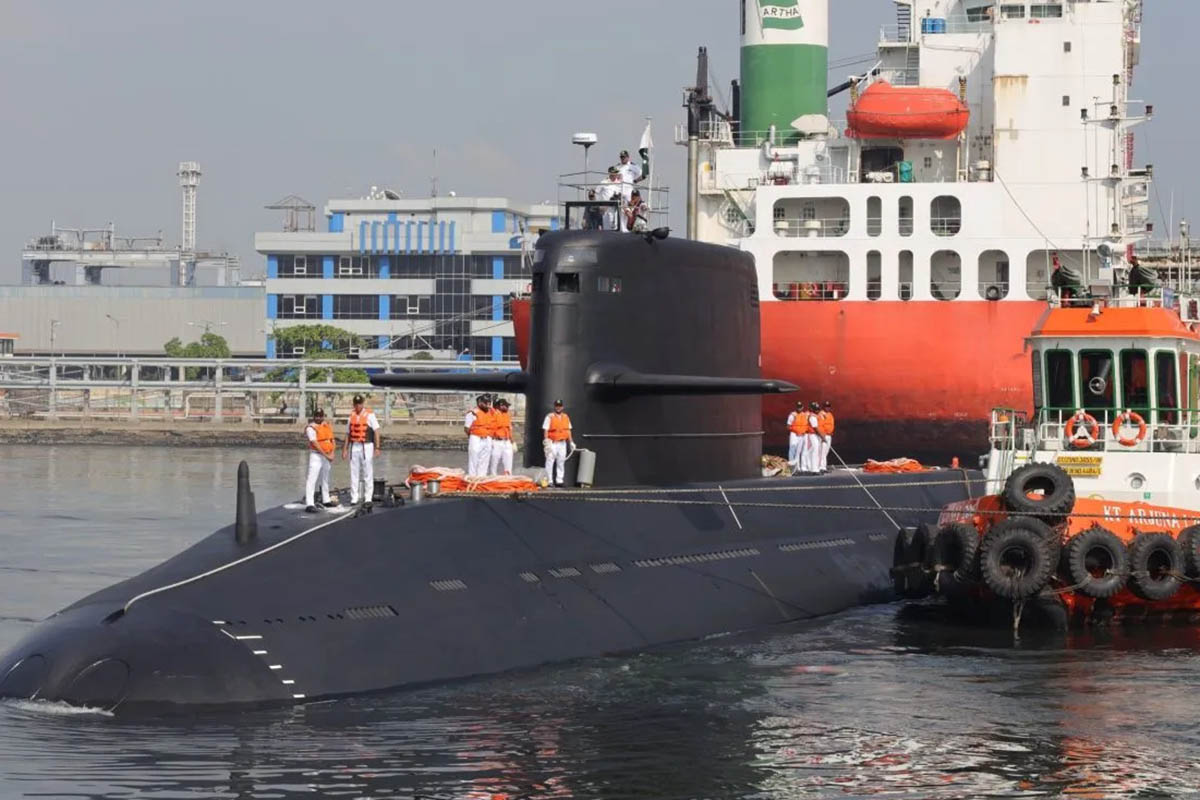 kapal selam Hangor milik Pakistan saat bersandar di Dermaga IKT ex-Presiden, Tanjung Priok, Jakarta Utara, Selasa (19/5/2026).