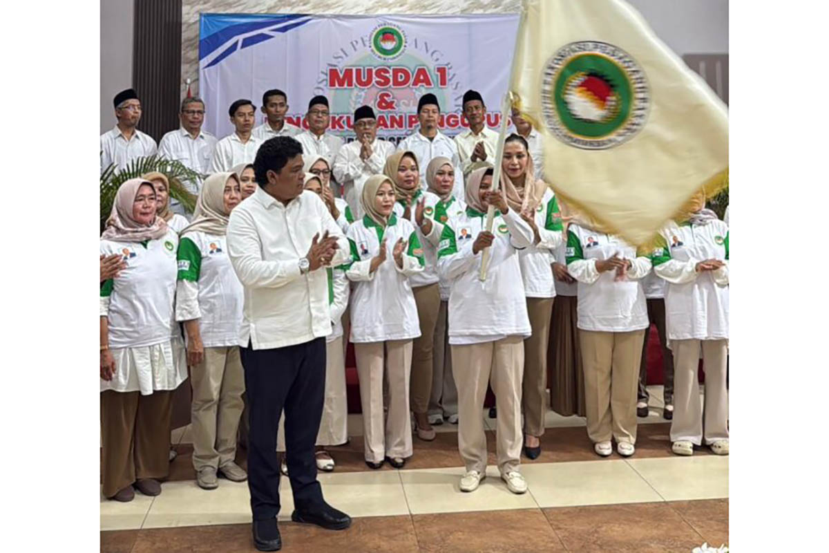 Ketua Harian DPP Asosiasi Pedagang Pasar Seluruh Indonesia (APPSI) Don Muzakir melantik Yuniarti sebagai Ketua DPD APPSI Kabupaten Purbalingga
