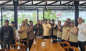 Pengurus DPD Tani Merdeka Indonesia Kabupaten Wonosobo Ketua Umum DPN Tani Merdeka Indonesia Don Muzakir bersama pengurus DPD Tani Merdeka Indonesia Kabupaten Wonosobo.