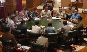 Presiden Prabowo menggelar rapat terbatas (ratas) bersama sejumlah anggota Kabinet Merah Putih di kediaman pribadinya di Hambalang, Bogor, Jawa Barat, Sabtu (2/5/2026).