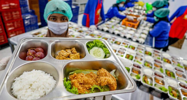 Program MBG dan Koperasi Merah Putih dorong pertumbuhan ekonomi.