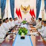 Presiden Prabowo Subianto menerima laporan Komisi Percepatan Reformasi Polr
