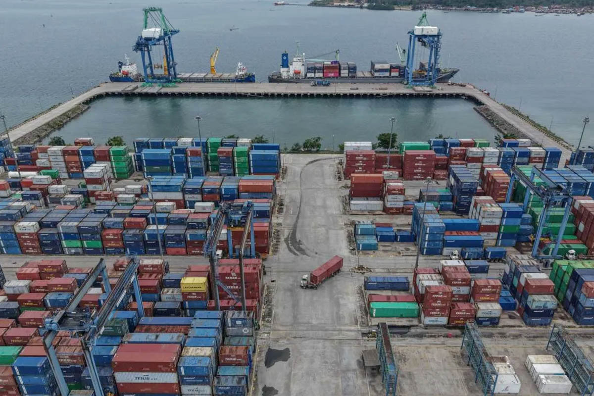 Surplus neraca perdagangan barang Indonesia pada Januari 2026.