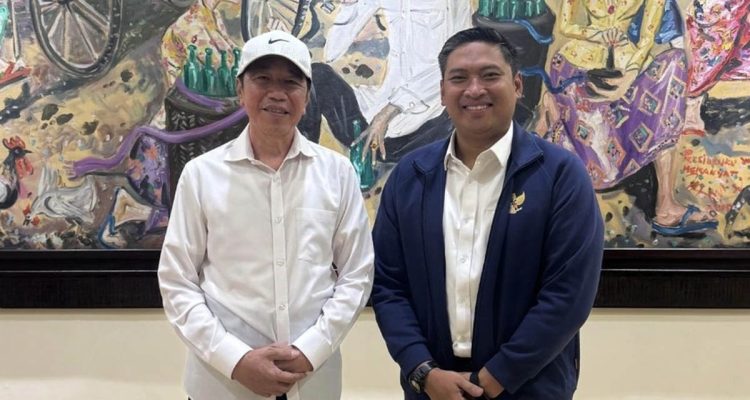 Wakil Menteri Pertanian Sudaryono melakukan silaturahmi dengan Presiden ke-7 RI Joko Widodo (Jokowi) di Solo, Jawa Tengah, pada Jumat (8/5/2026) malam.(Foto: Istimewa)