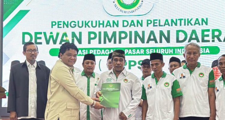 Ketua Harian APPSI Don Muzakir melantik pengurus DPD APPSI Kabupaten Karawang