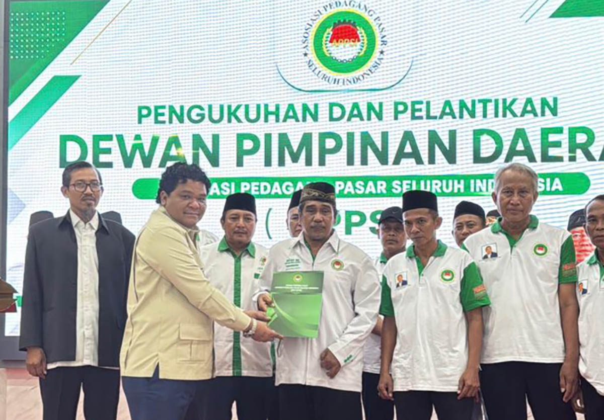 Ketua Harian APPSI Don Muzakir melantik pengurus DPD APPSI Kabupaten Karawang