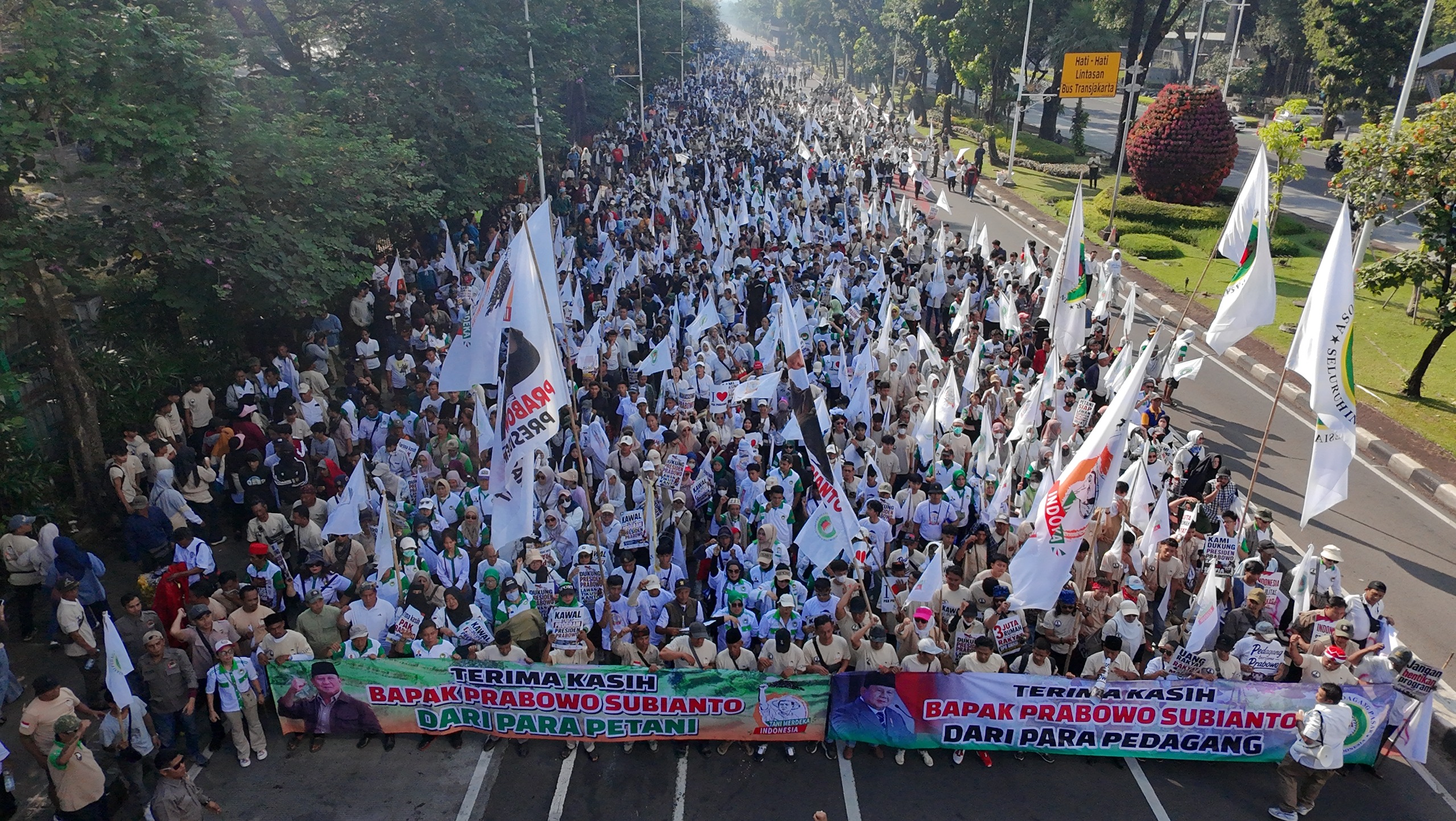 7.000 Massa dari Petani, Pedagang dan Masyarakat Gelar Aksi Damai Dukung Program Presiden Prabowo