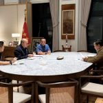 Presiden Prabowo Subianto menerima Menteri Investasi dan Hilirisasi/Kepala Danantara, Rosan Roeslani di kediaman pribadinya di Kertanegara, Jakarta. Minggu (21/6/2026).