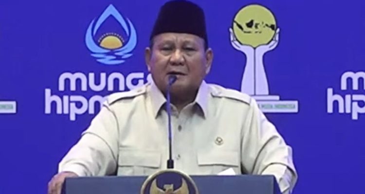 Presiden Prabowo Subianto saat berpidato dalam Musyawarah Nasional (Munas) XVIII Himpunan Pengusaha Muda Indonesia (Hipmi) di Ballroom Novotel Bandar Lampung, Rabu (10/6/2026)