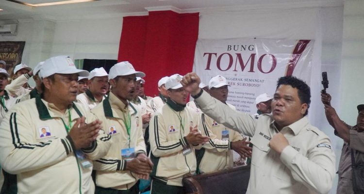 Don Muzakir Ketua Umum DPN Tani Merdeka Indonesia sedang menyampaikan materi pada Diklat ke II terkait penguatan organisasi.