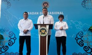 Kepala Badan Gizi Nasional (BGN) Sudaryono dalam konferensi pers, di Kantor BGN.