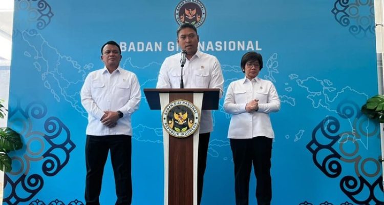 Kepala Badan Gizi Nasional (BGN) Sudaryono dalam konferensi pers, di Kantor BGN. Kepala Badan Gizi Nasional (BGN) Sudaryono dalam konferensi pers, di Kantor BGN.