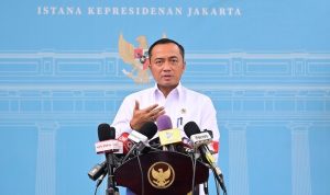 Menteri Sekretaris Negara Prasetyo Hadi saat memberikan keterangan pers di Istana Merdeka. Menteri Sekretaris Negara Prasetyo Hadi di Istana Merdeka