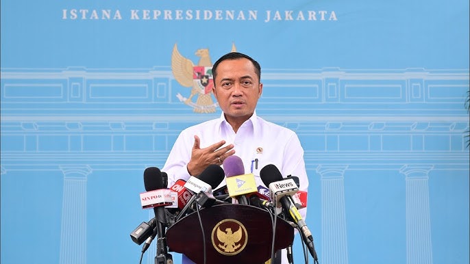 Menteri Sekretaris Negara Prasetyo Hadi di Istana Merdeka
