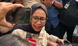Nanik S Deyang Kepala BGN Nanik S Deyang