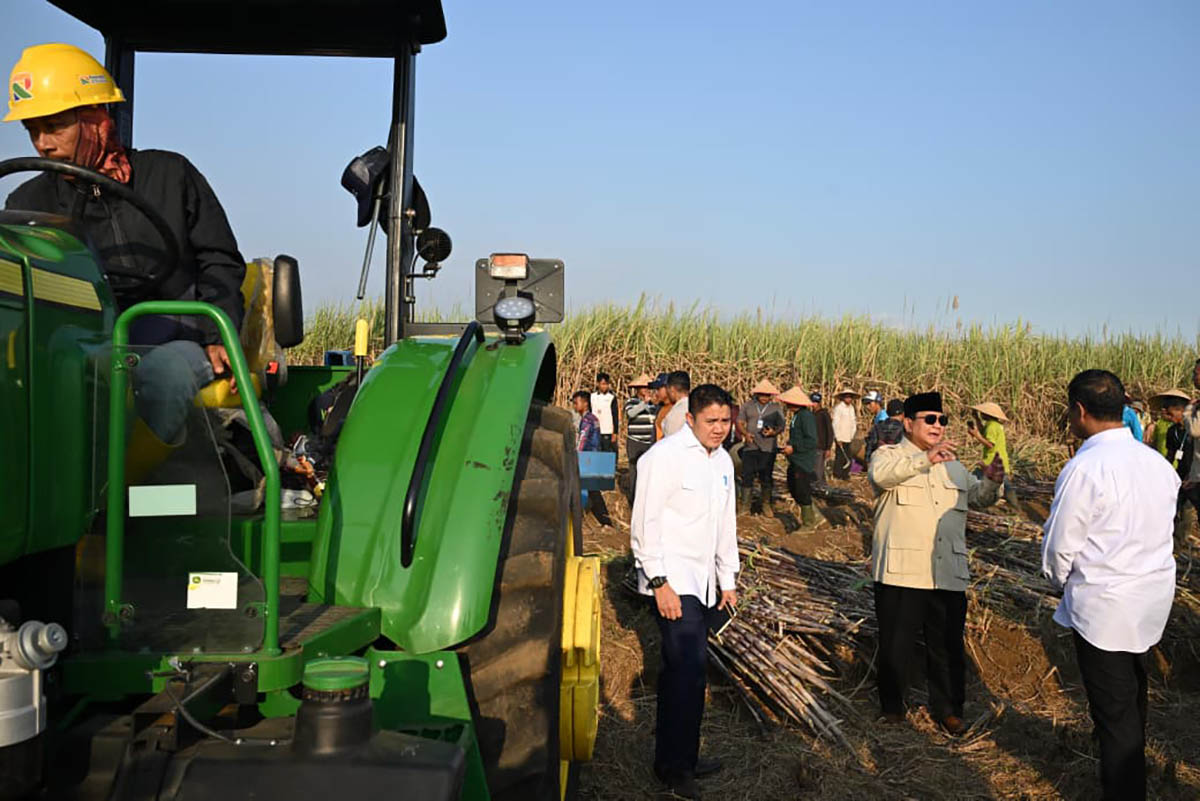 Presiden Prabowo Subianto memimpin panen raya serentak yang digelar di Lanud Abdulrachman Saleh, Kabupaten Malang, Provinsi Jawa Timur, pada Jumat, 17 Juli 2026.