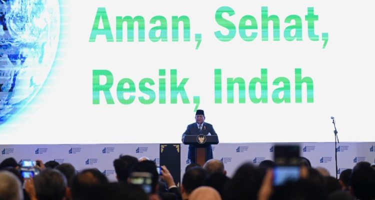 Presiden Prabowo Subianto saat menyampaikan pidato pada Indonesia Economic Outlook 2026 di Wisma Danantara Indonesia, Jakarta, pada Jumat, 13 Februari 2026. Foto: BPMI Setpres