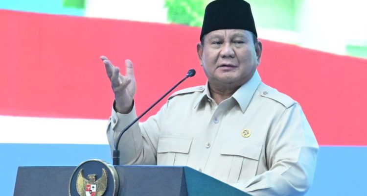 Presiden Prabowo Subianto saat meresmikan Akad Massal 62.000 Unit Kredit Pemilikan Rumah (KPR) Rumah Subsidi dan Kredit Usaha Rakyat (KUR) Perumahan di kawasan Puri Delta City Side Batang, Kabupaten Batang, Provinsi Jawa Tengah, pada Kamis, 30 Juli 2026. Foto: BPMI Setpres