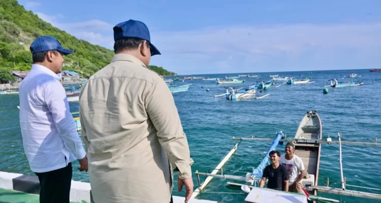 Presiden Prabowo saat melakukan kunjungan kerja ke Kampung Nelayan Merah Putih (KNMP) di Kelurahan Leato Selatan, Kota Gorontalo, Sabtu (9/5/2026). Foto: BPMI Sekretariat Presiden