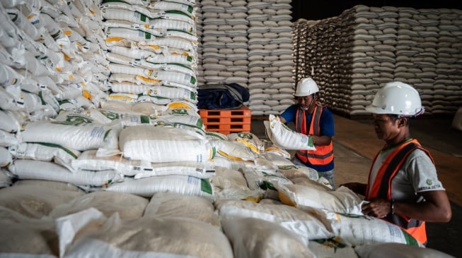 Pemerintah mencatat sejarah baru dalam ketahanan pangan dengan stok Cadangan Beras Pemerintah (CBP) mencapai 5 juta ton.