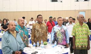 Anggota DPD RI, Pdt. David Harold Waromi, Bersama Kereth dalam kegiatan Merama Taminohi Tatampi Ruhuyai