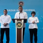 261 Pegawai BGN Dipecat Sudaryono Kepala Badan Gizi Nasional (BGN), (tengah).