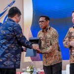 Pdt. David Harold Waromi Anggota DPD RI dari daerah pemilihan Papua.
