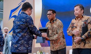 Pdt. David Harold Waromi Anggota DPD RI dari daerah pemilihan Papua.