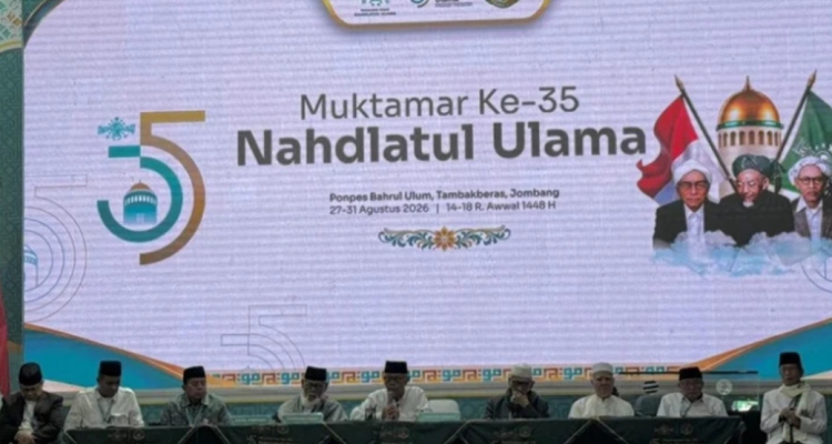 Pembacaan berita acara penetapan KH Abdul Hakim Mahfudz (Gus Kikin) sebagai Ketua Umum PBNU 2026-2031 oleh anggota AHWA.