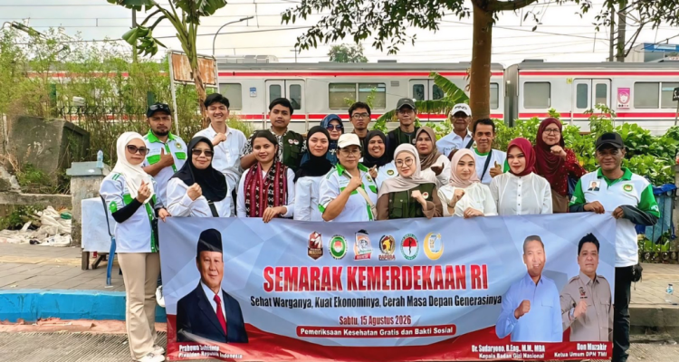 Kolaborasi Perempuan Merdeka Indonesia, Ikatan Mahasiswa Pascasarjana (IMPAS) Aceh–Jakarta Raya, Tani Merdeka Indonesia, Pedagang Pejuang Indonesia Raya (PAPERA), Asosiasi Pedagang Pasar Seluruh Indonesia (APPSI), serta tim medis dari PDUI menggelar bakti sosial di Tanjung Barat, Jakarta Selatan.