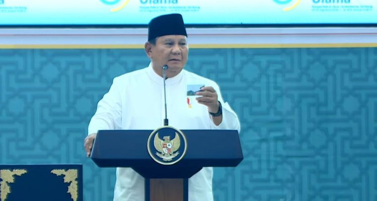 Presiden RI Prabowo Subianto menerima Kartu Tanda Anggota NU (Kartanu) yang berlaku seumur hidup.