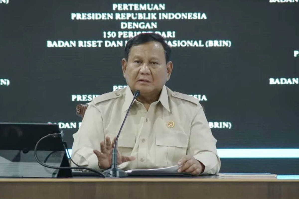 Presiden Prabowo Subianto memberikan arahan kepada 150 periset dari Badan Riset dan Inovasi Nasional (BRIN), di Istana, Jakarta, Kamis (6/8/2026).