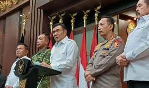 Menteri Koordinator Bidang Politik dan Keamanan (Menko Polkam) Jenderal TNI (Purn) Djamari Chaniago mengumpulkan petinggi lembaga penegak hukum, pertahanan dan intelijen di kantornya pada Rabu (5/8/2028).