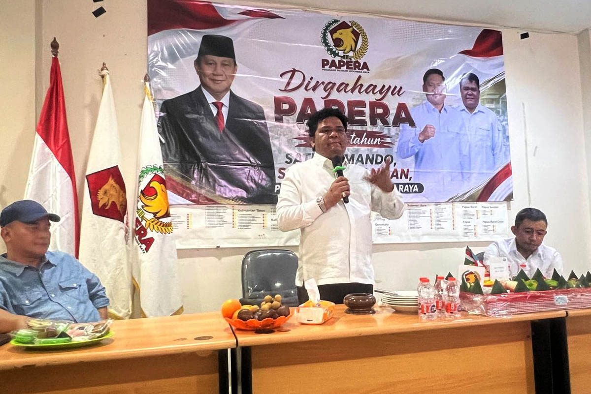 Ketua Umum DPP Papera Don Muzakir (tengah)