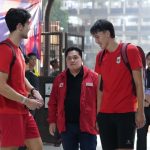 ER Ketua Umum PSSI Erick Thohir memantau langsung latihan Timnas Indonesia jelang laga kedua grup A FIFA ASEAN Cup 2026 lawan Malaysia di GBK, Senin (28/9) malam