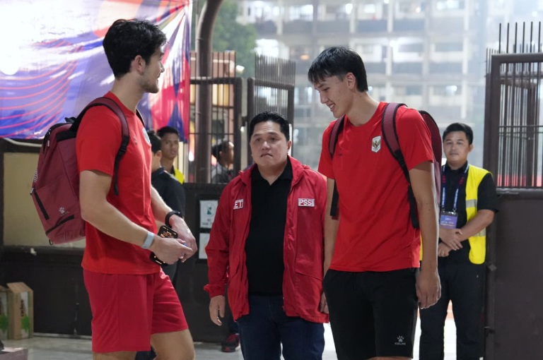 Ketua Umum PSSI Erick Thohir memantau langsung latihan Timnas Indonesia jelang laga kedua grup A FIFA ASEAN Cup 2026 lawan Malaysia di GBK, Senin (28/9) malam