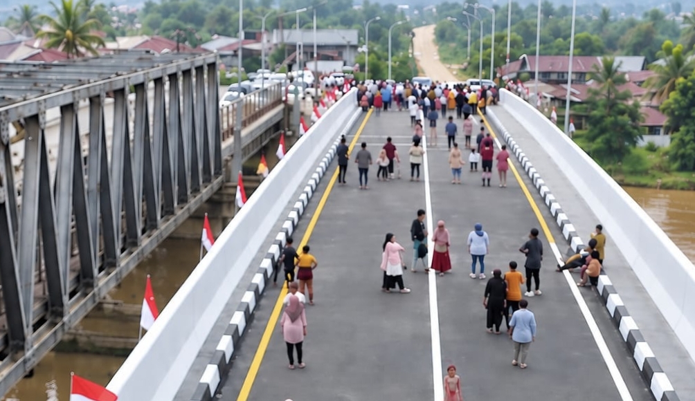 Jembatan Krueng Tingkeum di Kecamatan Kutablang, Bireuen, dibuka. Foto: Humas Pemerintah Aceh.