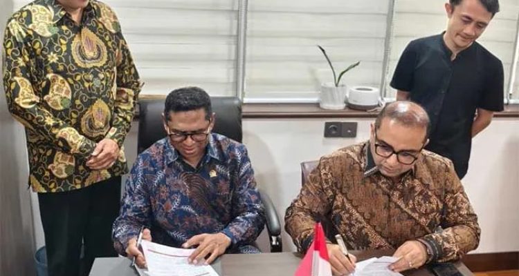 Anggota DPR RI Pdt David Harold Waromi menandatangani MoU dengan Universal Prognostics untuk memperluas akses skrining dini kanker payudara