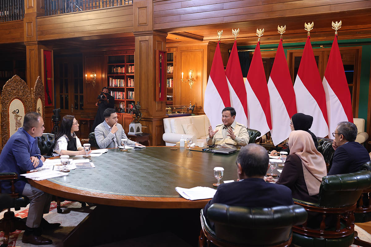 Presiden Prabowo Subianto di acara Presiden Prabowo Menjawab