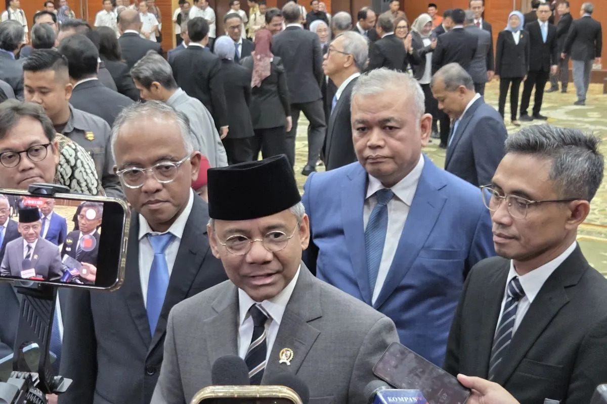 Menteri Keuangan Suahasil Nazara saat ditemui awak media di kantor Kementerian Keuangan, Jakarta, Senin (21/9/2026).