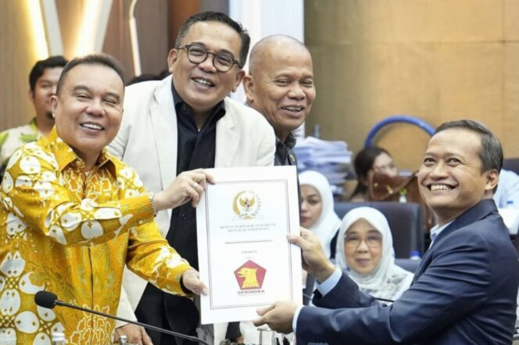 Wakil Ketua DPR RI Sufmi Dasco Ahmad saat memimpin Rapat Pleno Panja bersama pimpinan Baleg DPR RI, anggota Panja, serta perwakilan pemerintah membahas RUU tentang Pengaturan Reforma Agraria. Foto: Istimewa