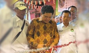 Don Muzakir Ketua Harian DPP APPSI meresmikan Warung APPSI di Jakarta Selatan.
