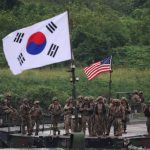 tentara-as-dan-korea-selatan-mengambil-bagian-dalam-latihan-penyeberangan-sungai-gabungan-as-korea-selatan
