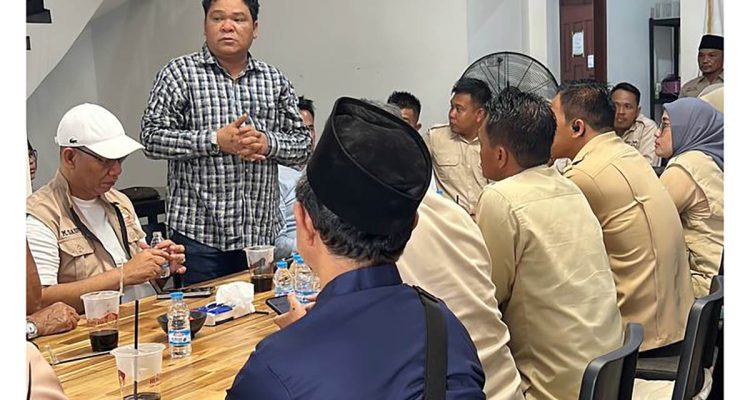 Don Muzakir Ketua Umum DPN Tani Merdeka Indonesia saat silaturahmi dengan pengurus DPW Tani Merdeka Indonesia Provinsi Kalimantan Barat.
