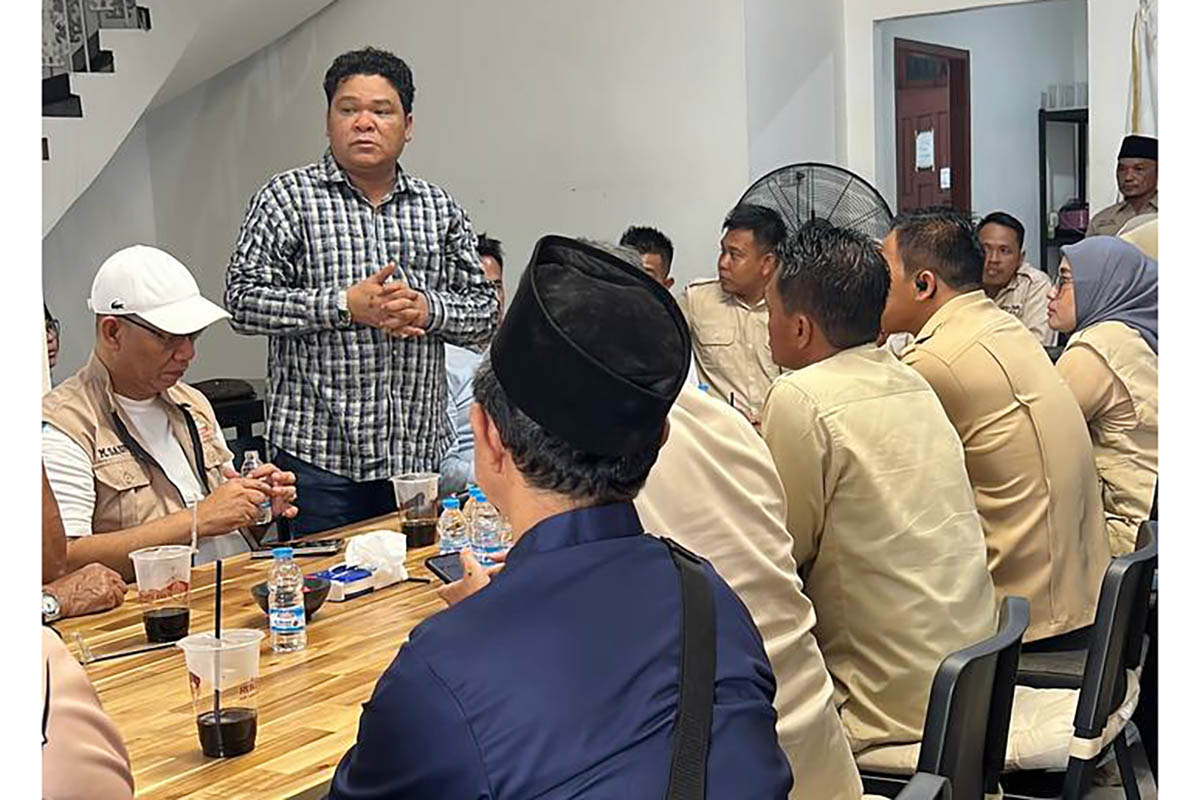 Don Muzakir Ketua Umum DPN Tani Merdeka Indonesia saat silaturahmi dengan pengurus DPW Tani Merdeka Indonesia Provinsi Kalimantan Barat.