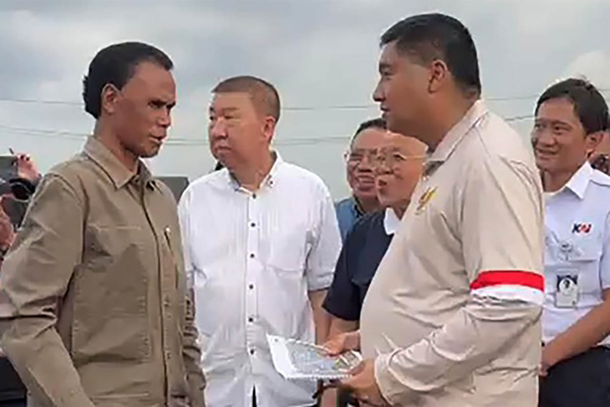 Ketua Umum Gerakan Rakyat Indonesia Bersatu (GRIB) Jaya, Hercules Rosario de Marshal memperingatkan Menteri Perumahan dan Kawasan Permukiman Maruarar Sirait (Ara) masalah sengketa lahan.