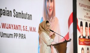 Pira Ketua Umum Pimpinan Pusat Perempuan Indonesia Raya (PP PIRA), Dr. Hj. Novita Wijayanti